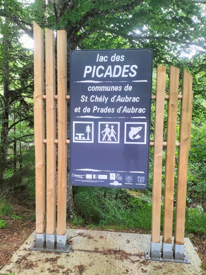 T2 Avec Piscine-le Family 67 * Pierrefiche (Aveyron)